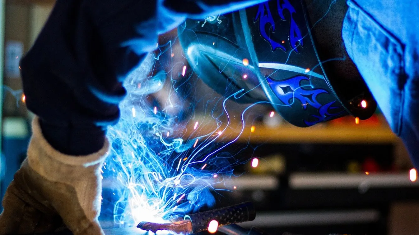 Új beruházás, még több munkahelyet valósított meg az SVG-Hungary Gépgyár