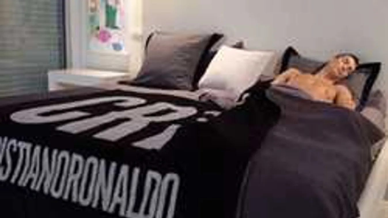 Hihetetlen, ennyit alszik Ronaldo egy nap alatt!