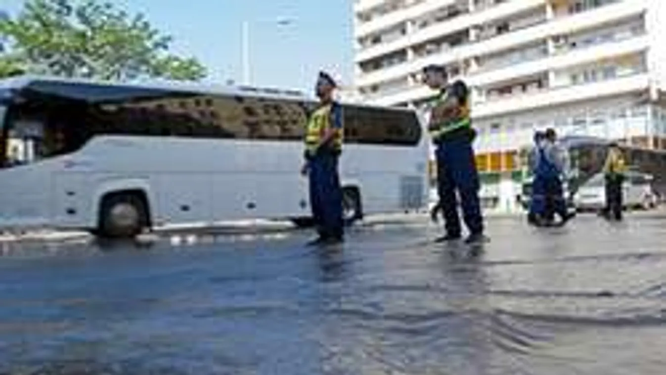 Strandolni lehet az Alagútnál, úgy ömlött a víz!