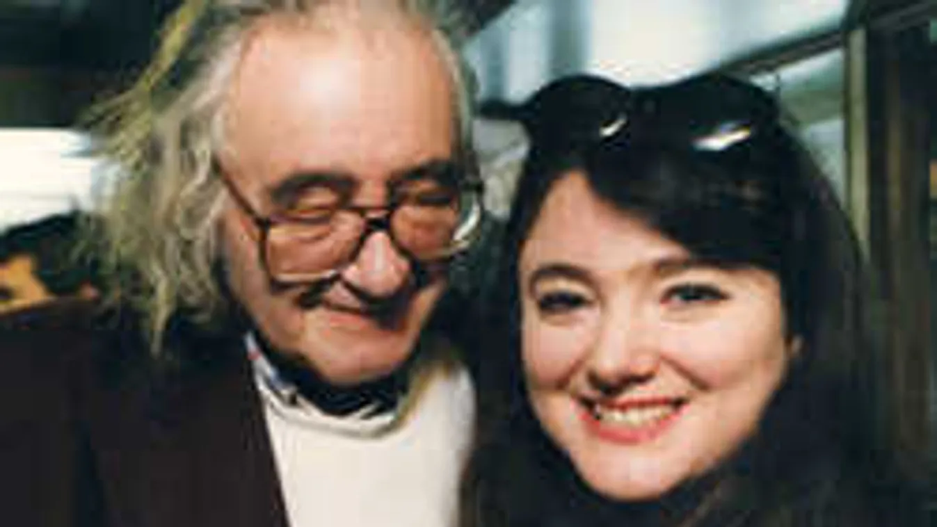 Sosem látott fotó került elő Szenes Ivánról és a lányáról!