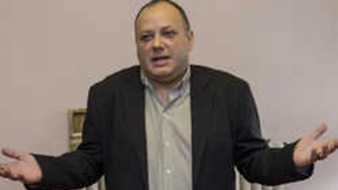 Megműtötték Damu Rolandot