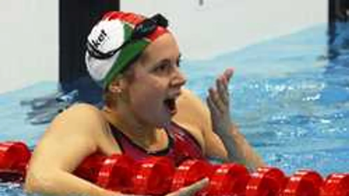 Minden idők legszexibb fotóját mutatjuk Kapás Bogiról