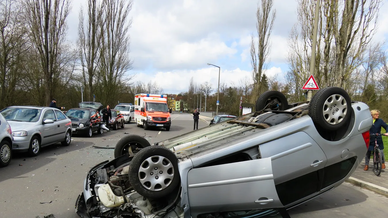 Itt vannak az utolsó fotók a két kis angyalkáról: horrorbalesetben halt meg a 4 éves kislány és a 10 éves kisfiú az M1-en