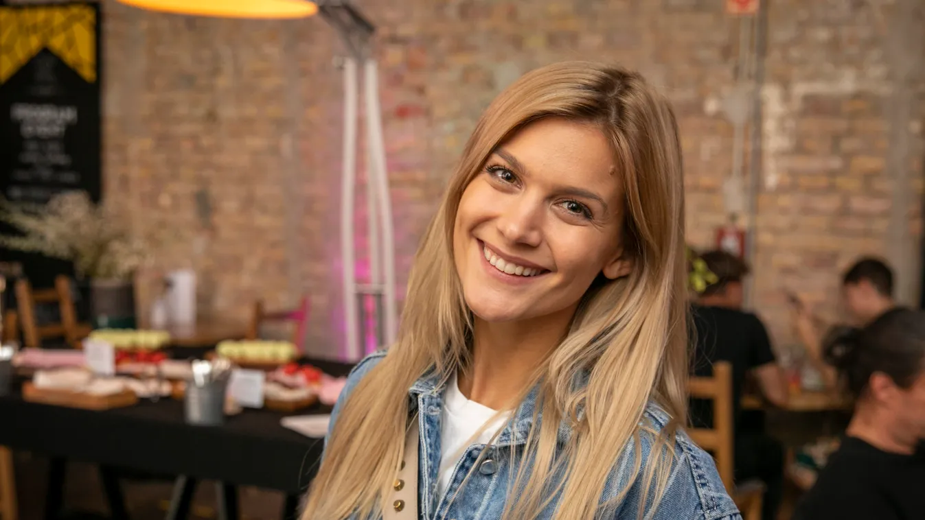 Weisz Fanni egyre többször beszél, rajongói el vannak tőle ájulva