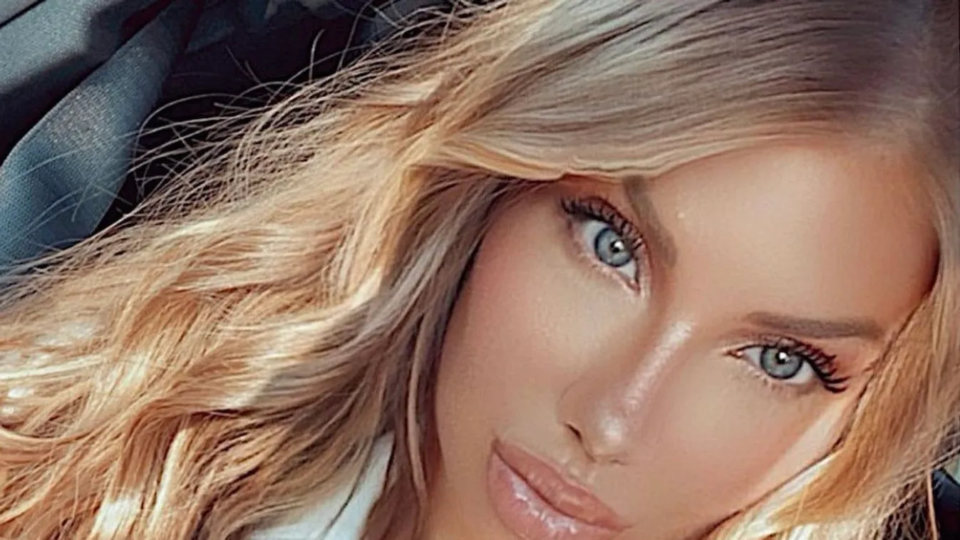 Labancz Lilla bugyi nélkül