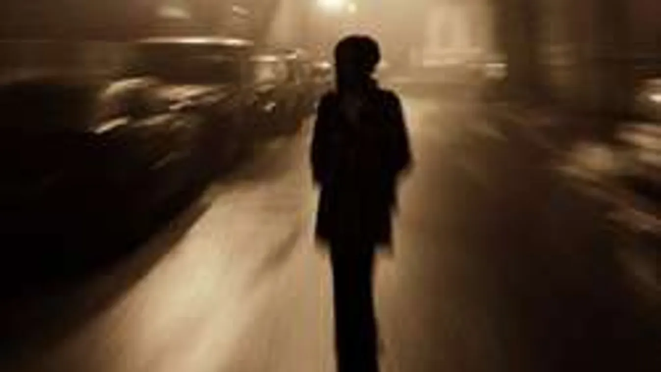 Hasba rúgta támadóját a soproni lány