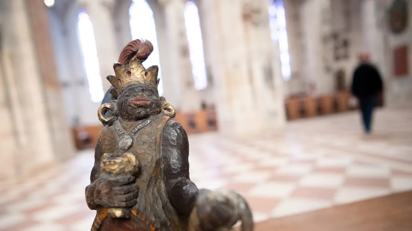 Epiphany from the crib of the Ulmer cathedral