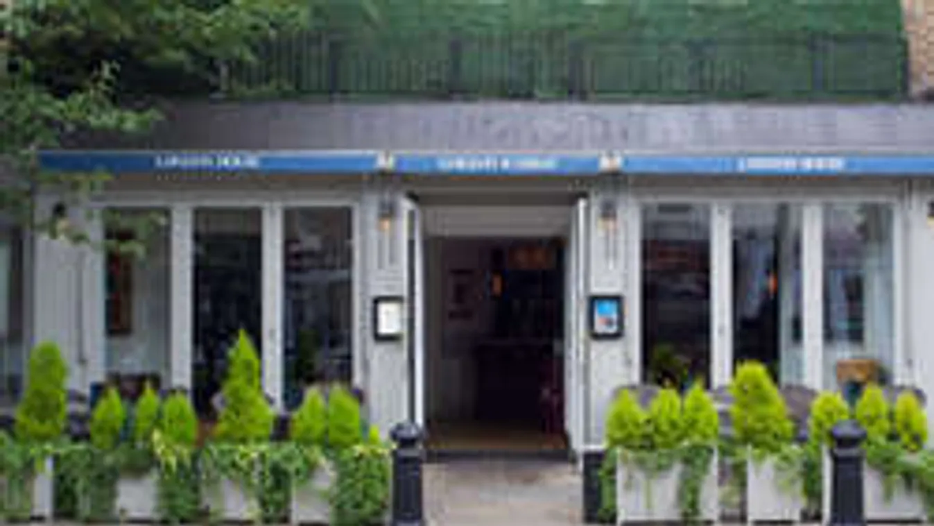 Undorító látvány sokkolta a vendégeket Gordon Ramsay éttermében!