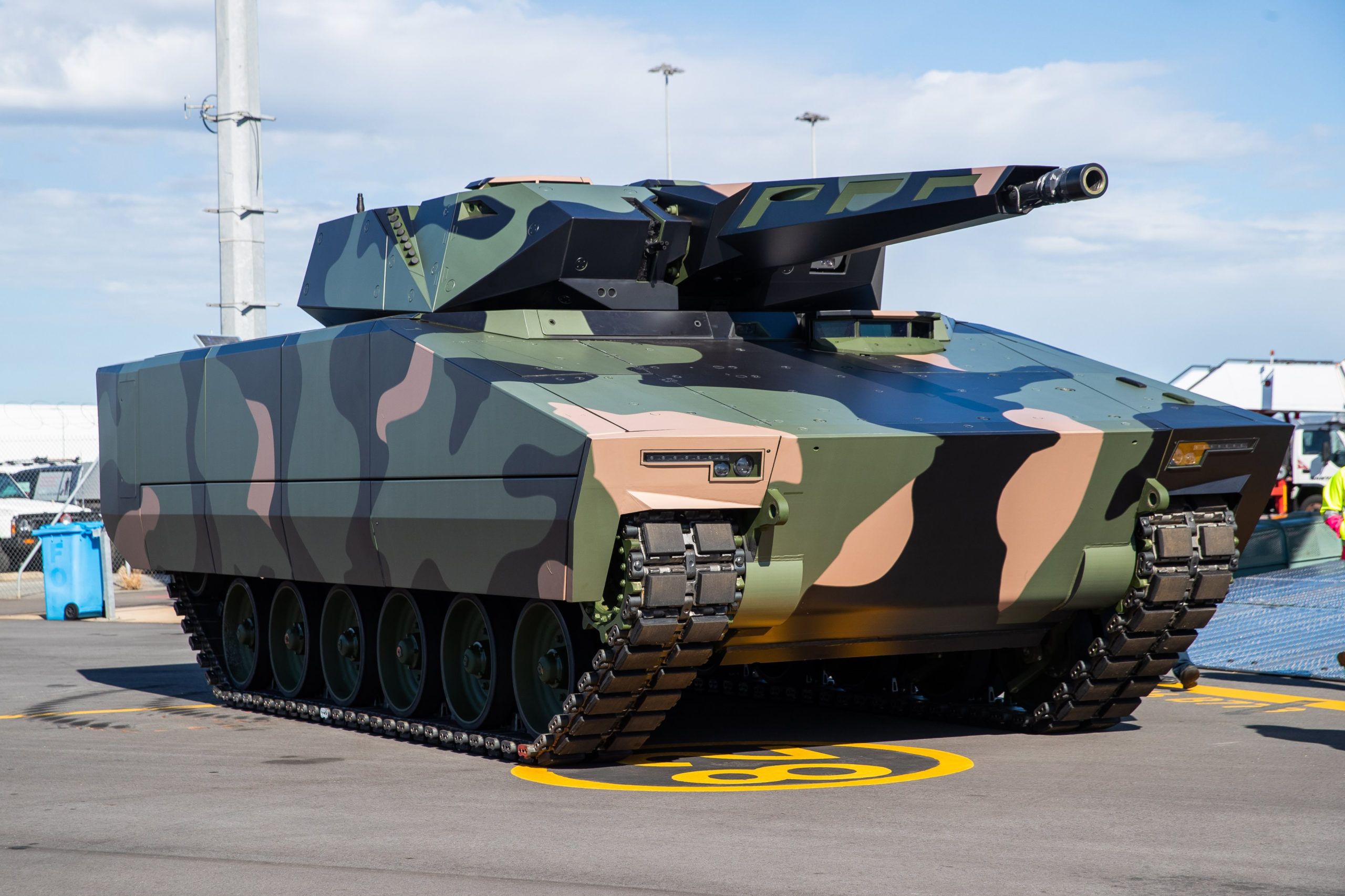 Автомобиль танк обзор характеристики. БМП Lynx kf41. Lynx kf41 IFV. БМП kf41 Рысь. БМП Lynx kf41 Рысь.