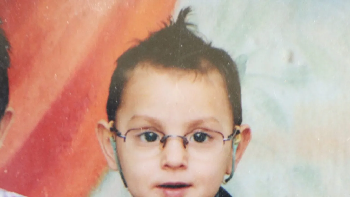 Megrázó részletek a karcagi strandon vízbe fúlt Kálmánka temetéséről