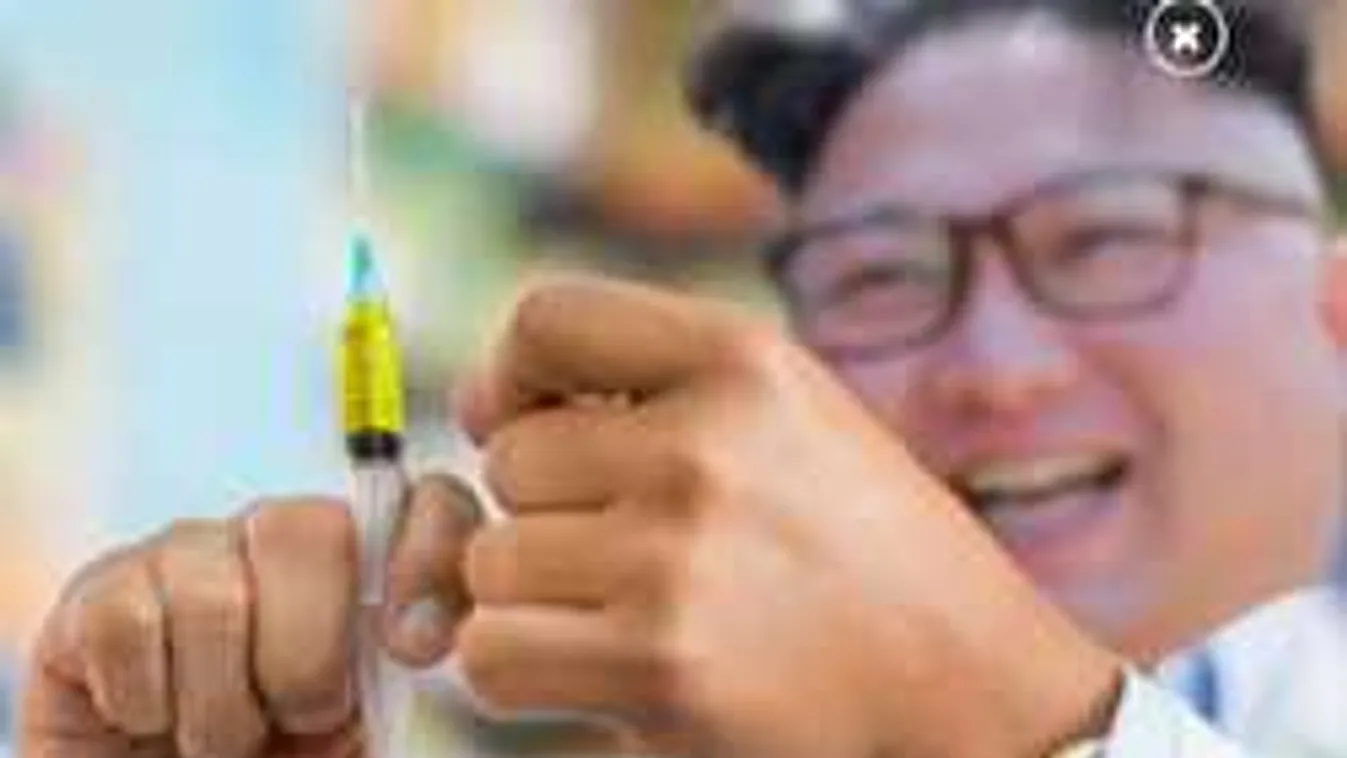 Észak-Korea támadásba lendült: nem csak bombát gyártanak