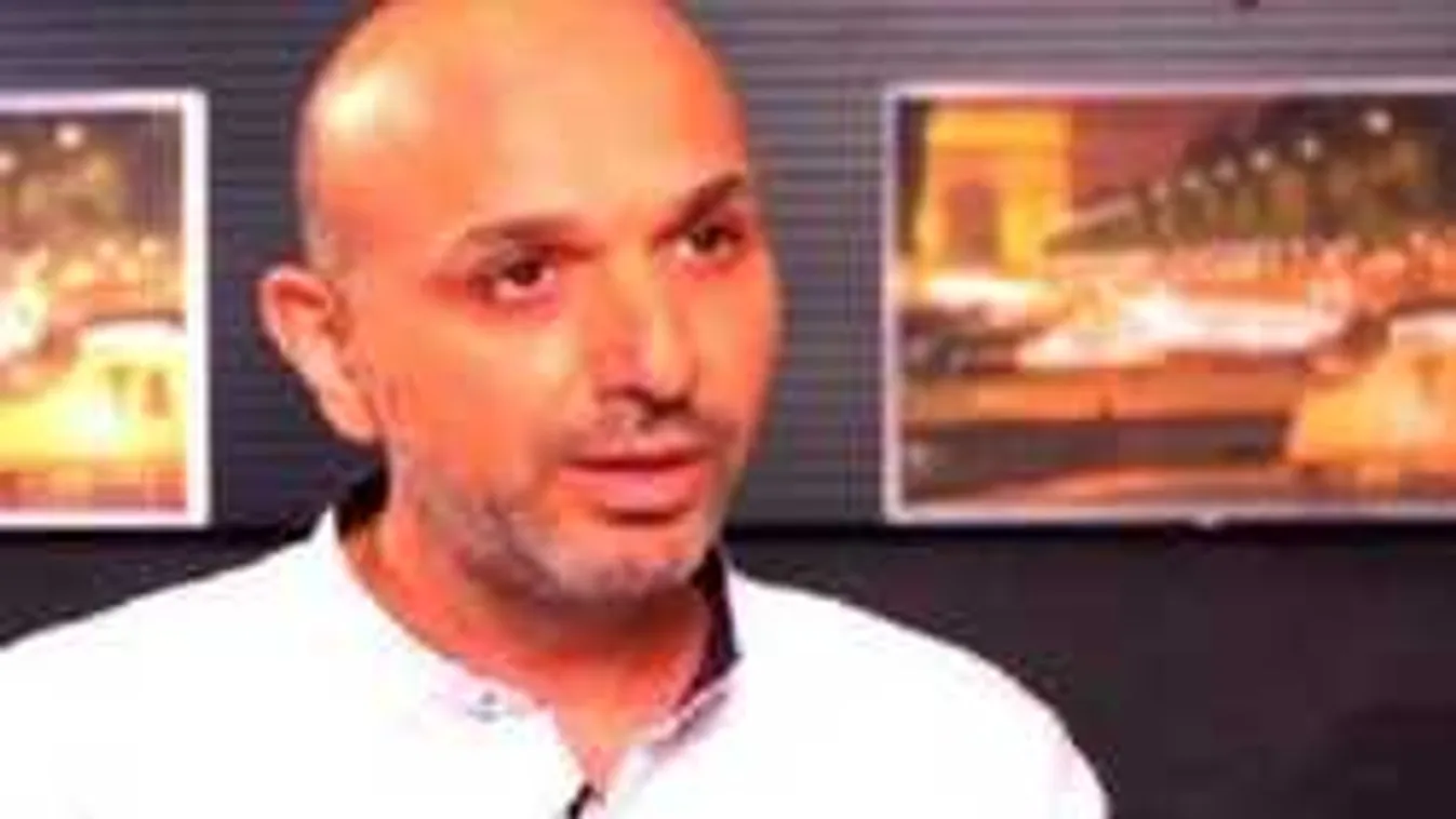 Késsel támadt a héberül beszélő utasára a muszlim taxis