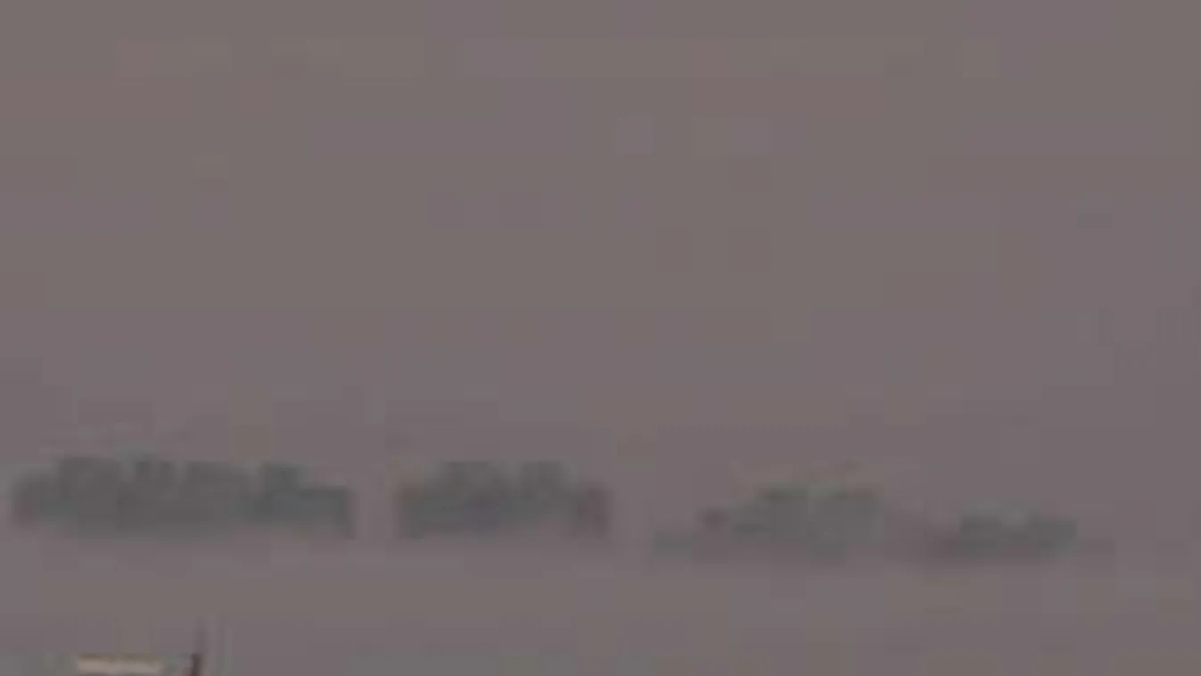 Hátborzongató: Szellemváros emelkedett ki a felhők közül