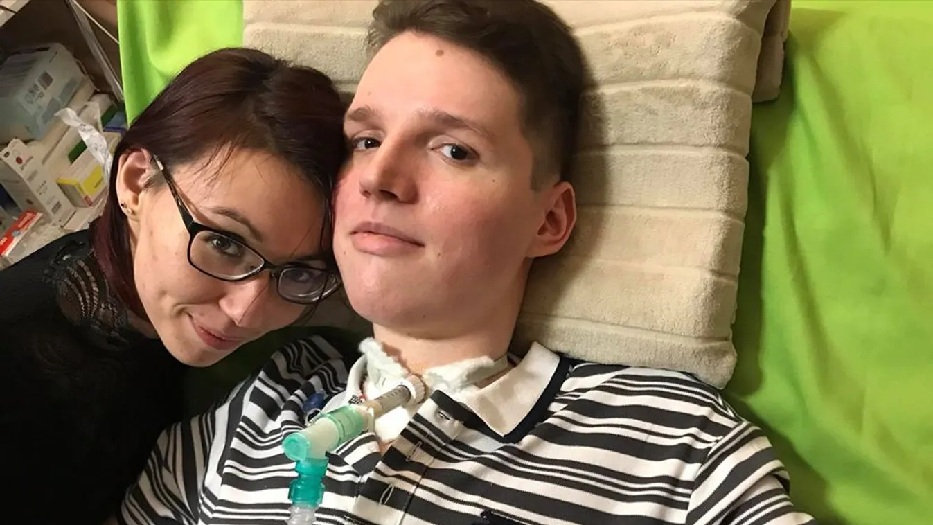 Szívmelengető: rátalált az igaz szerelem a Duchenne-szindrómás Dávidra – fotók