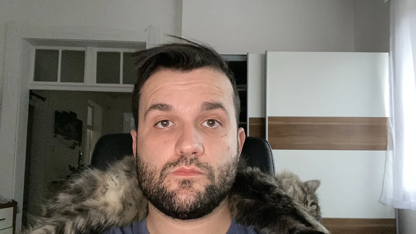 Riogatják az oltáspárti dokit, ezt üzeni a „WC-deszkán guglidiplomázott önjelölt vakcinológusoknak”