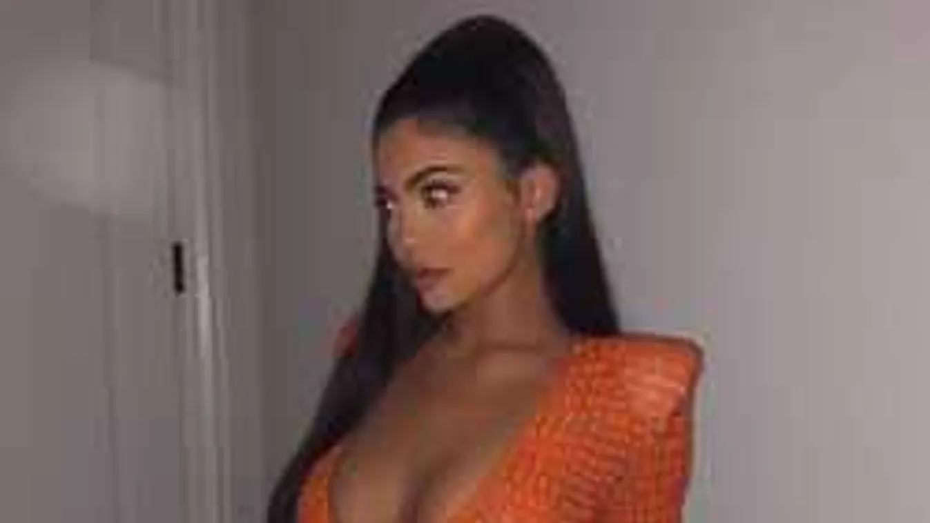 Ez a celeb néz ki a legdurvábban smink és filter nélkül