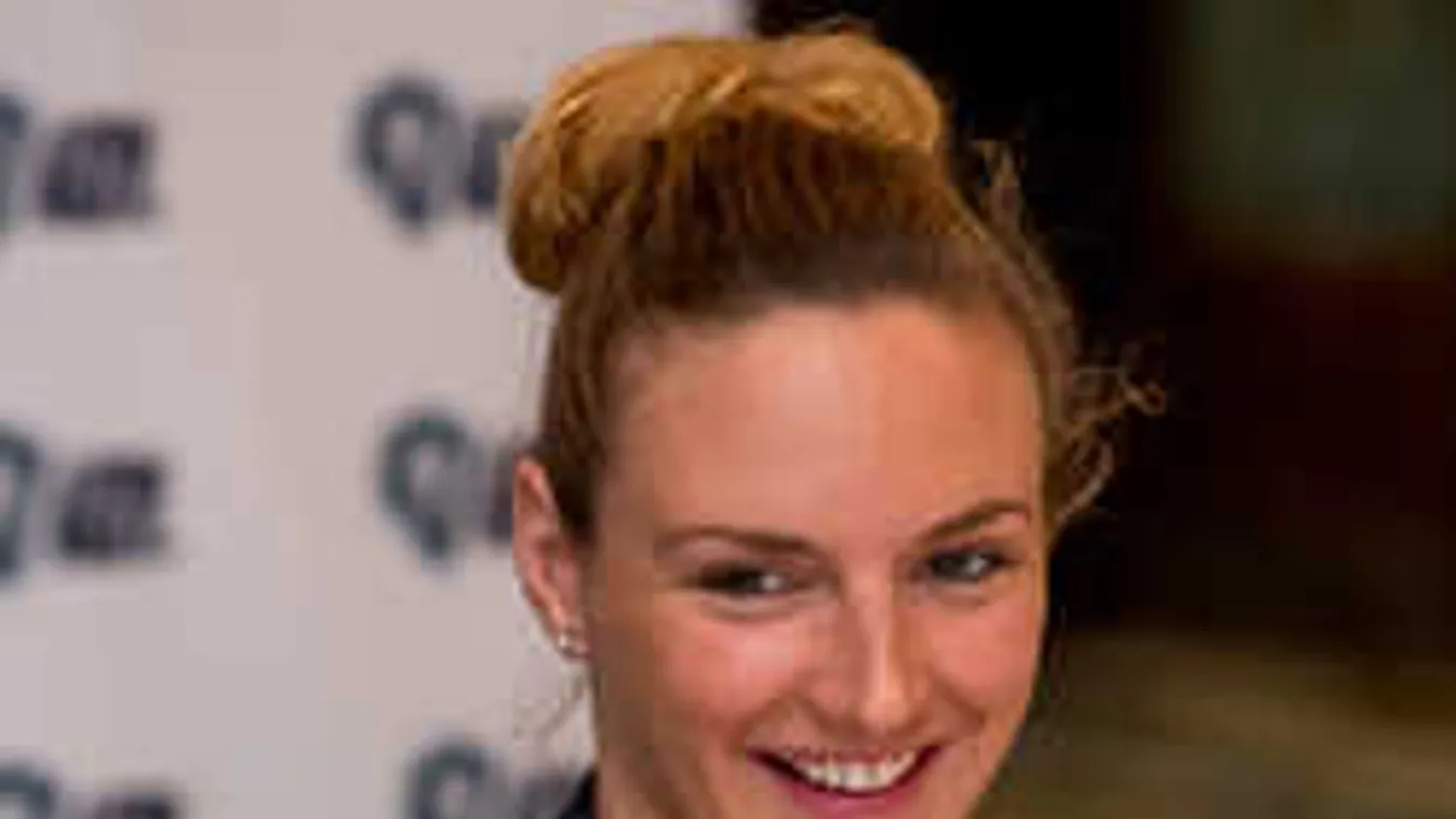 19 éves fiú dobja fel Hosszú Katinka napjait