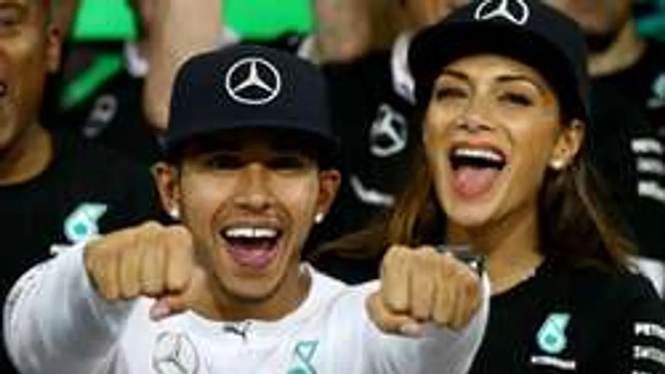 Vadul falja a sportolókat Hamilton excsaja