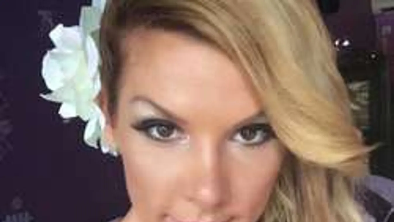 Leizzadtunk Pirner Alma szexi pocakos fotójától