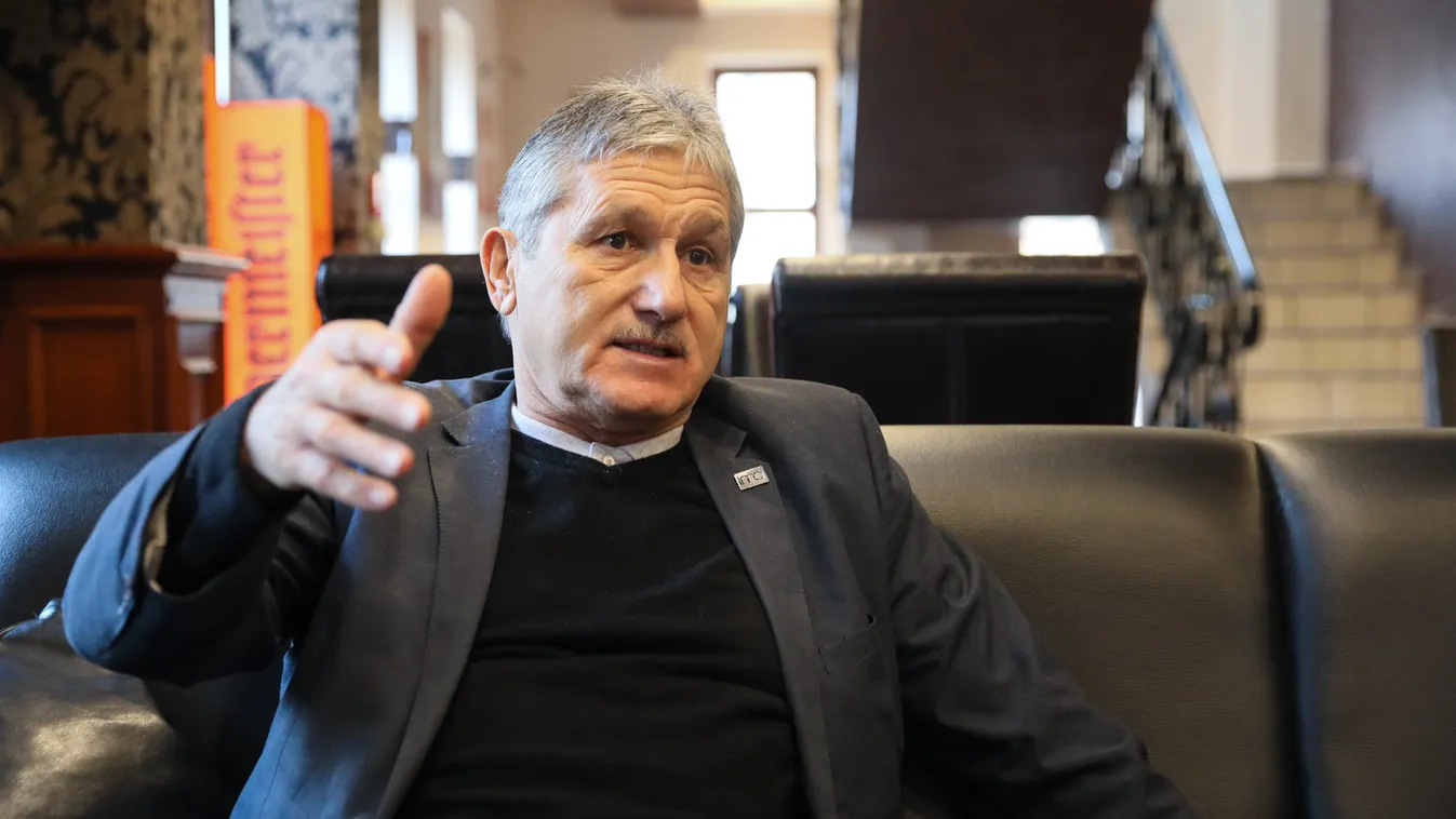 „Nem kímélt a sors” – tíz kilót fogyott a súlyos beteg fociedző