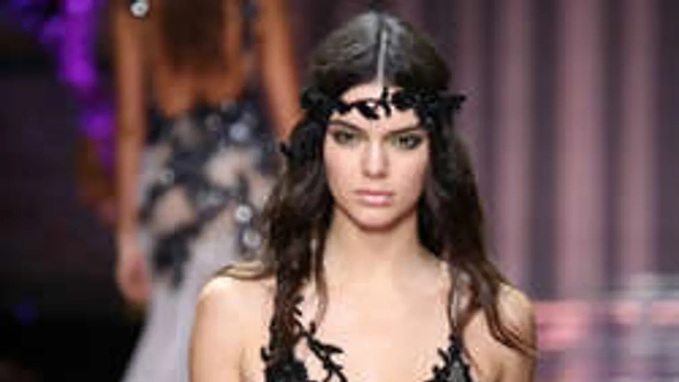 Ki nem találnád, hova csináltatott szexi tetoválást a fiatal topmodell