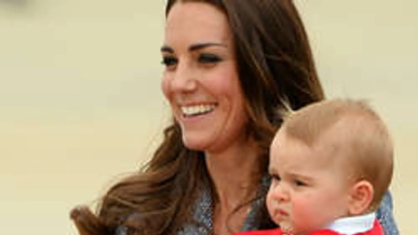 A hiperaktív György herceg megizzasztotta az anyját...Fotó