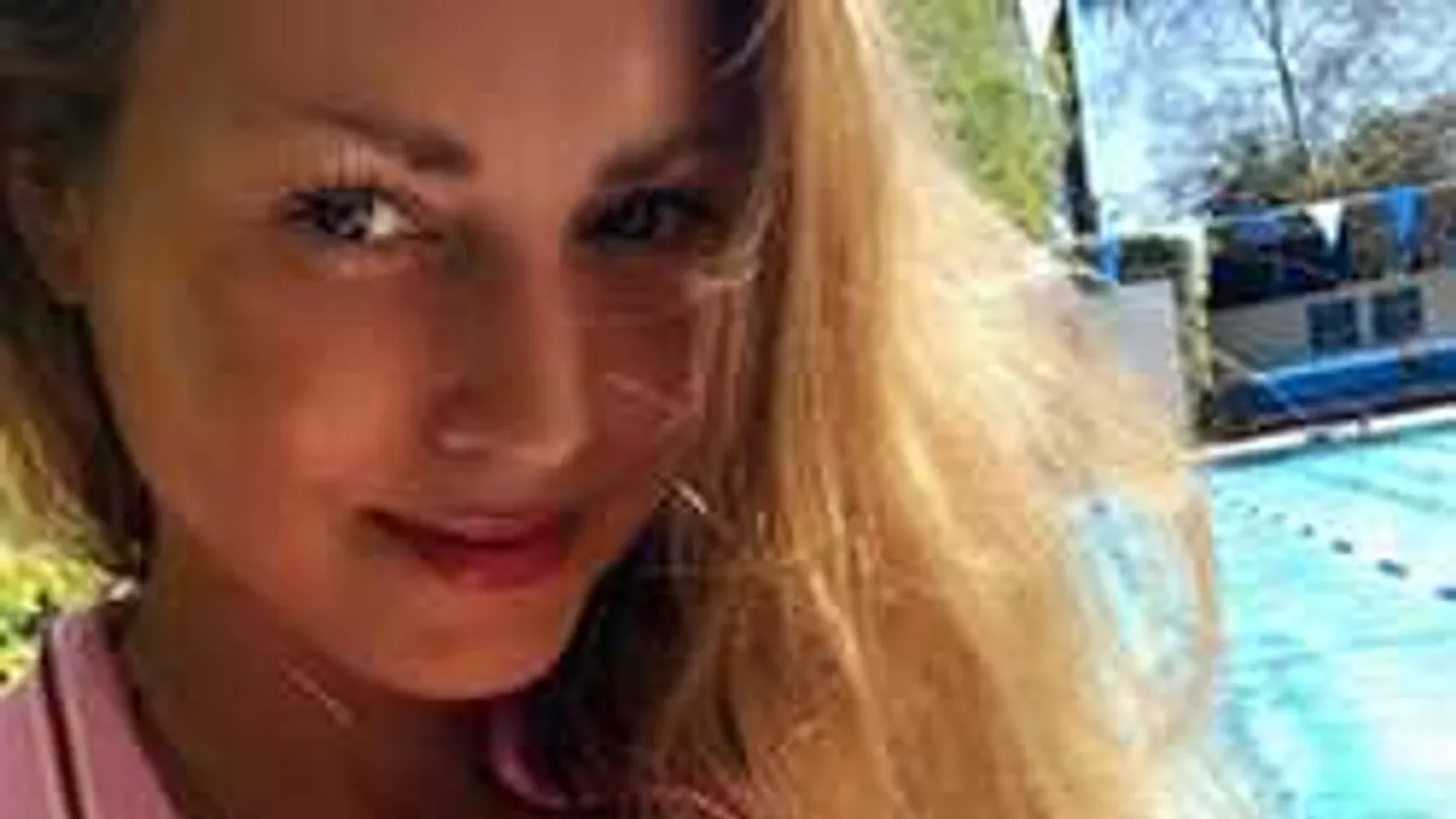 Átlátszó ruhában mutatta meg mellbimbóit a vadóc színésznő