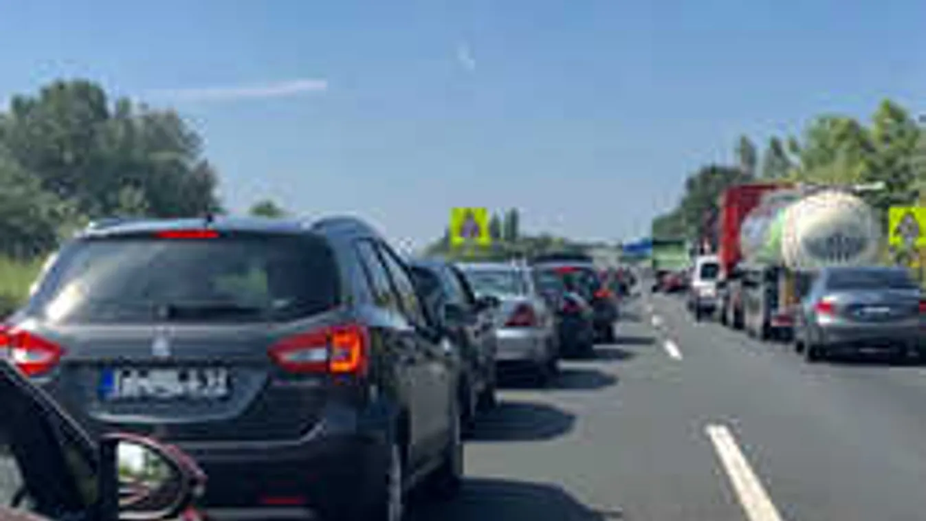 Hatalmas a forgalom a Balaton fele, sorra történnek a balesetek