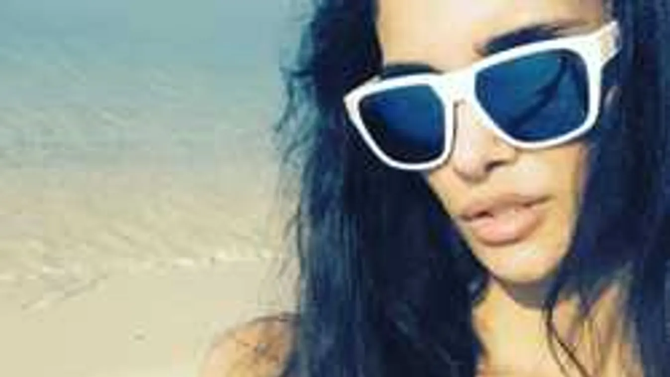 Hatalmas botrány, megzsarolták a focisztár feleségét