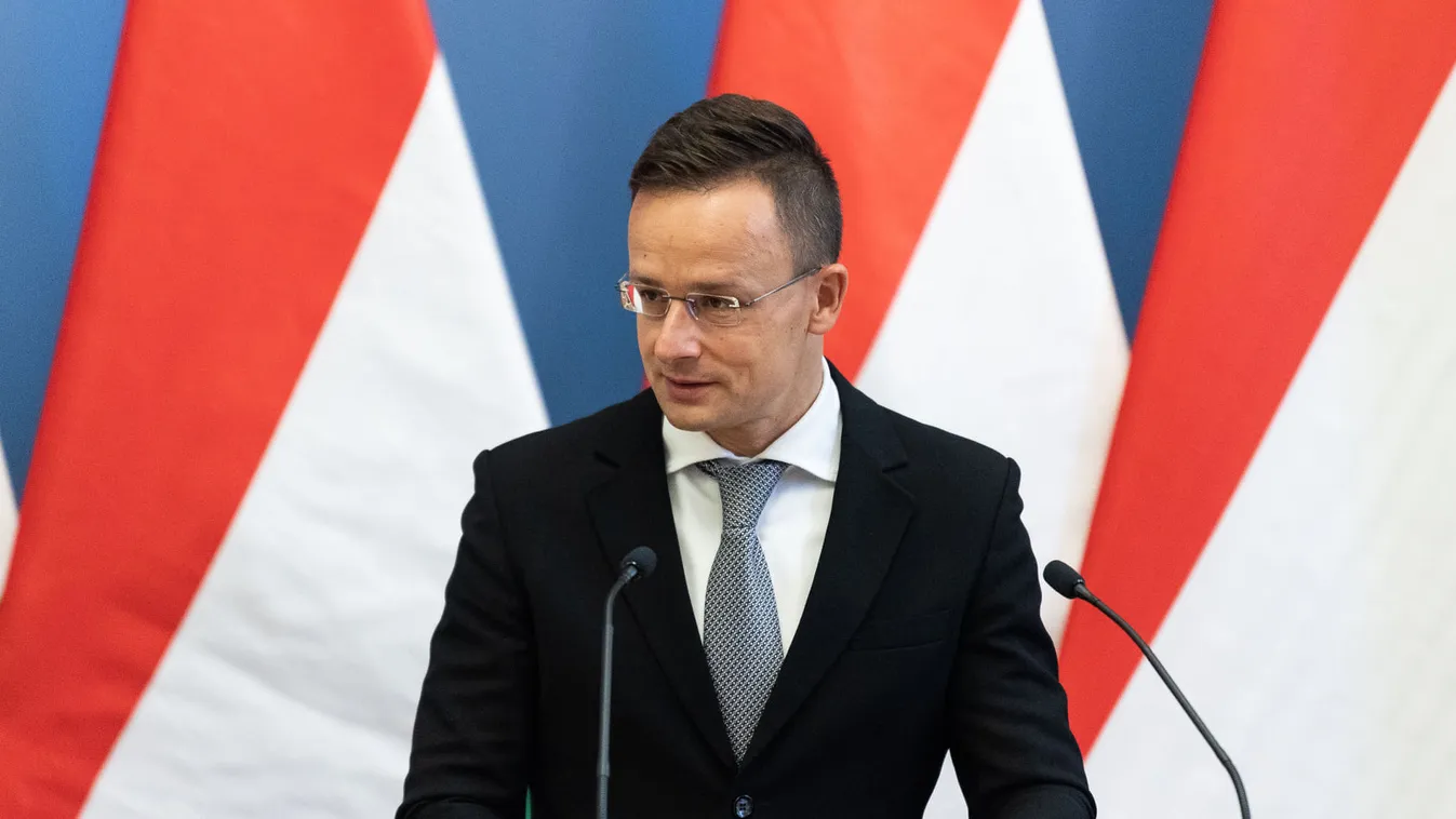 „Jöjjenek elő most is, és mondják el, mi miért nem jó” – Szijjártó Péter a károgóknak üzent