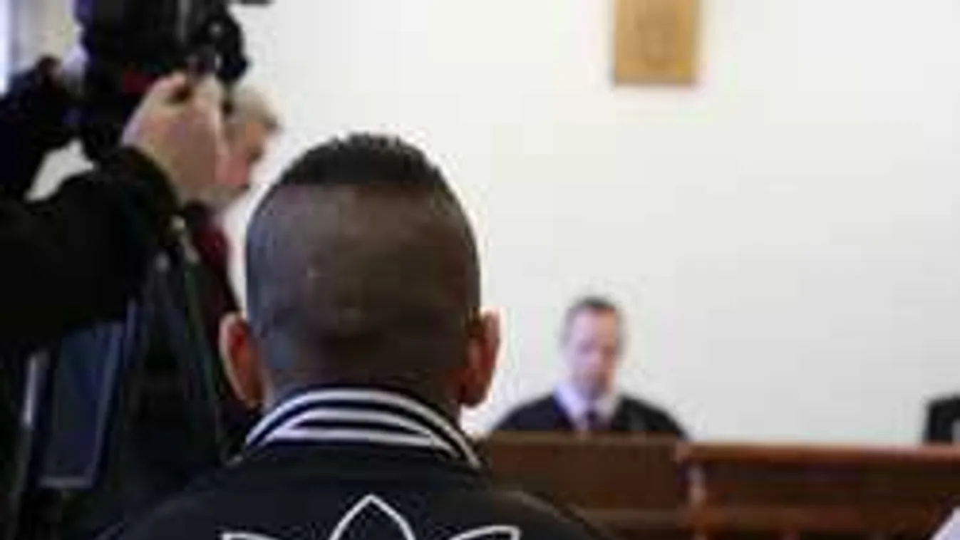 Megdöbbentő dolog derült ki a 11 évesen gyermeket szülő ózdi lányról