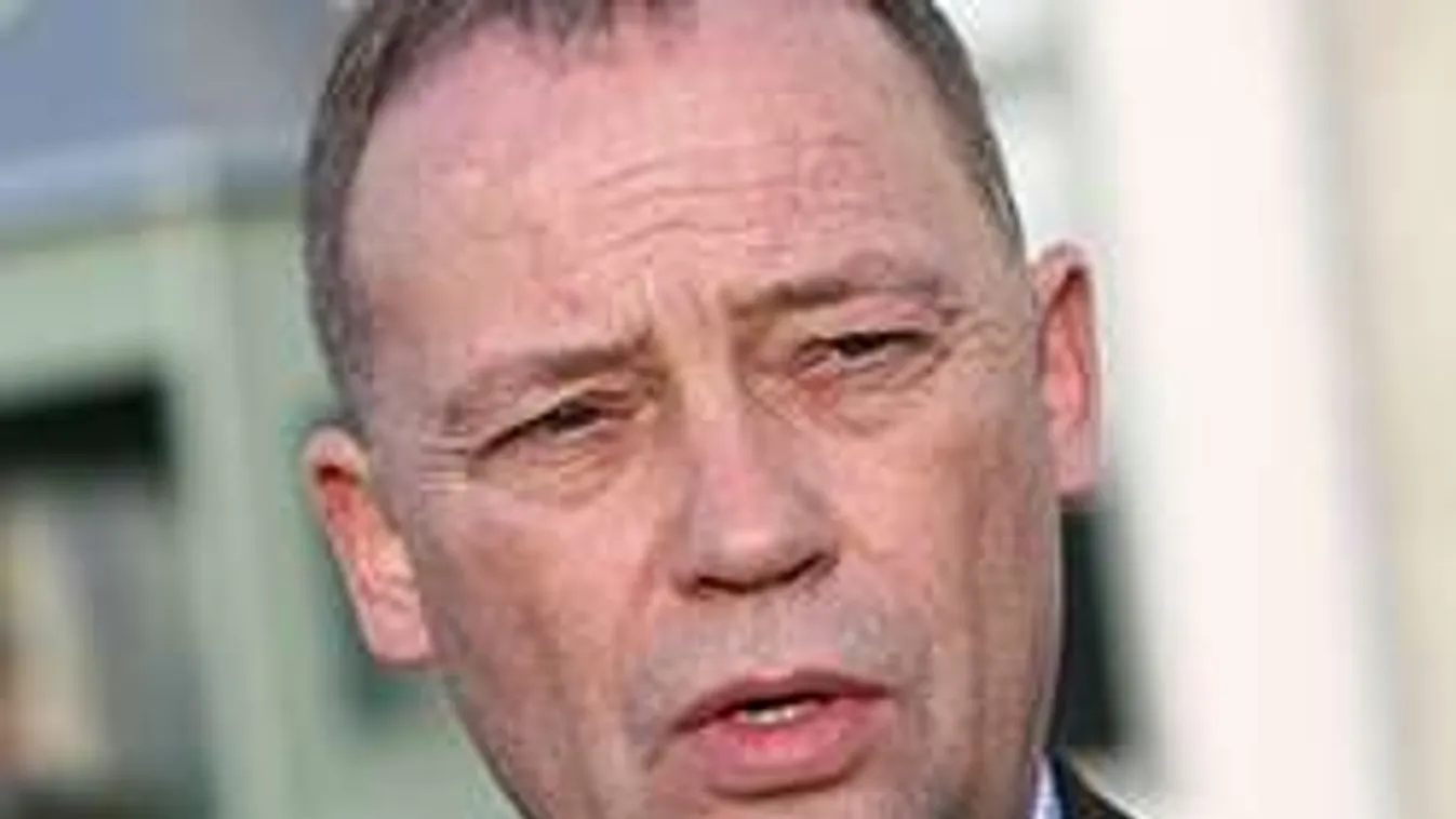 Nekimentek Merkelnek a magyar szocialisták! "Kapitálisat hibázott!"