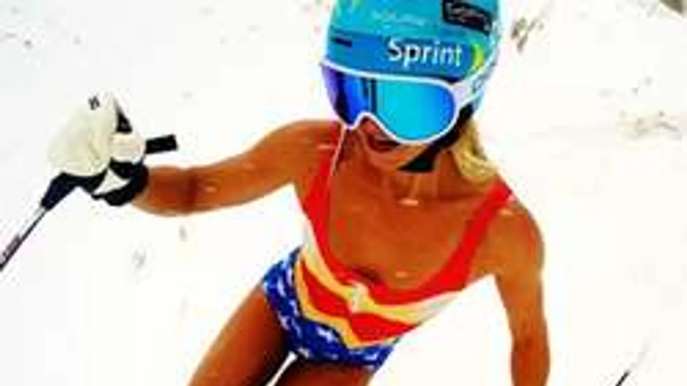 Pucérra vetkőzött és cicit fogdosott a szexi sísztár - fotók, videók