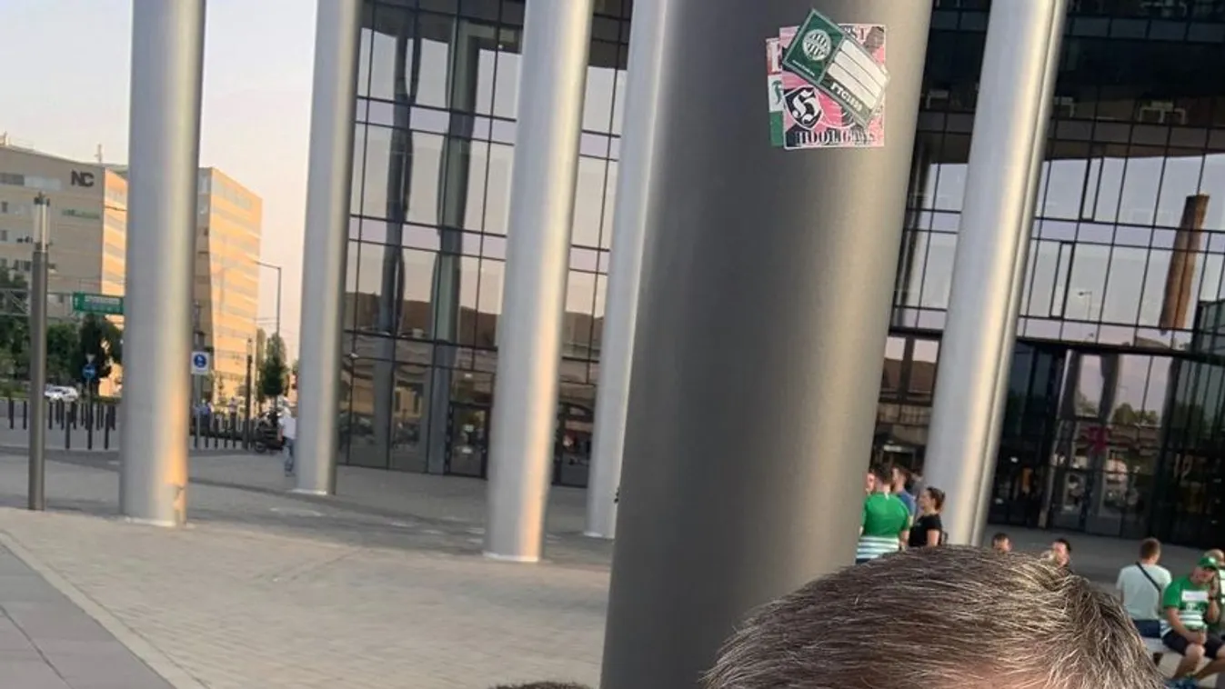 Karácsonyi történet júliusban. Szotyiárus a Fradi-sas közvetlen közelében