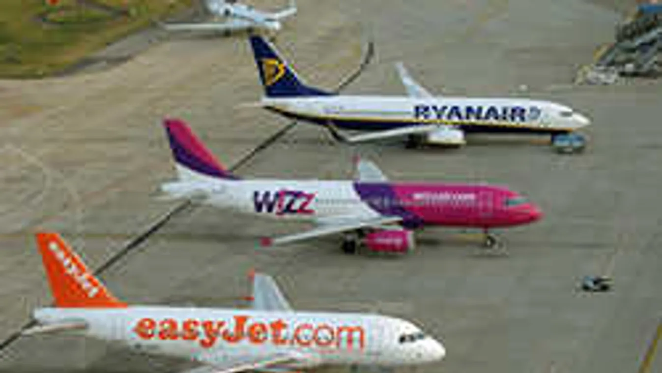 Így húznak le a fapados légitársaságok