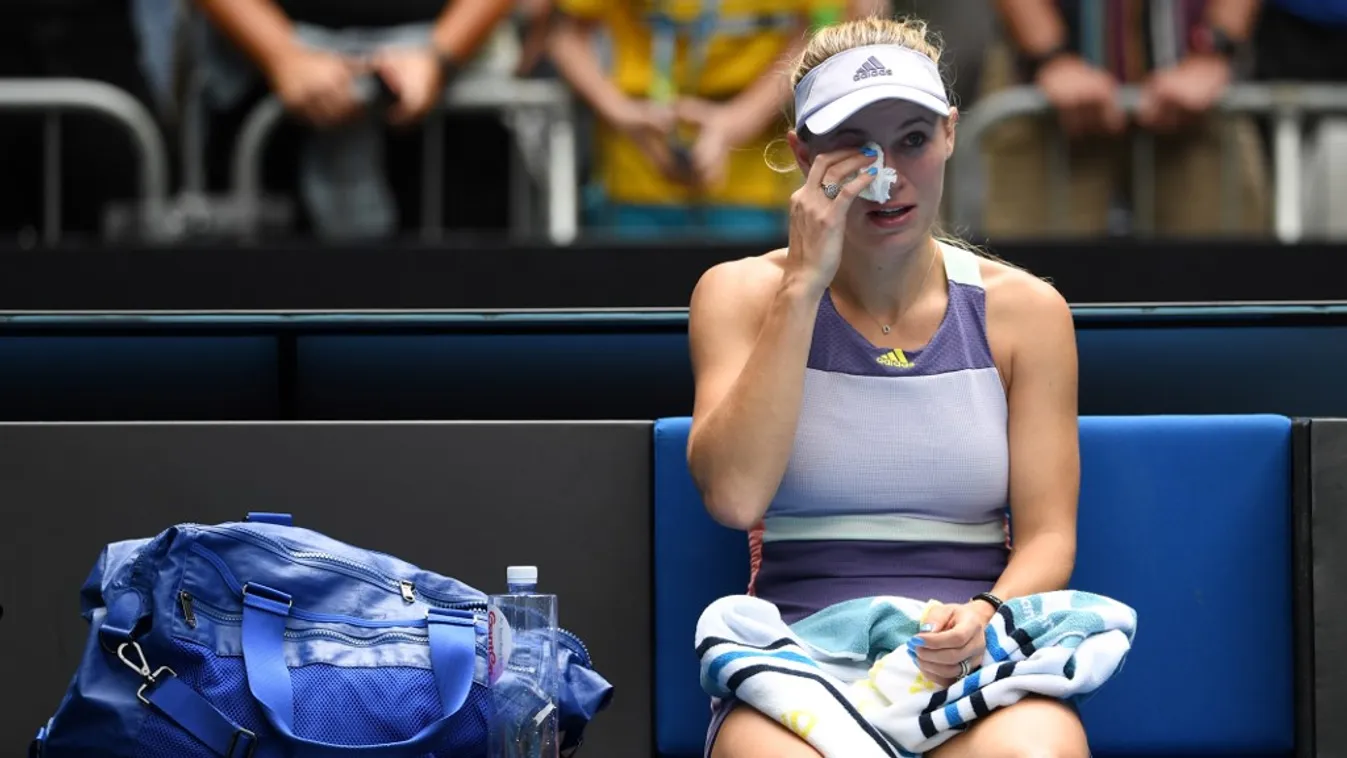 Itt a vége, sírva búcsúzott a világsztár