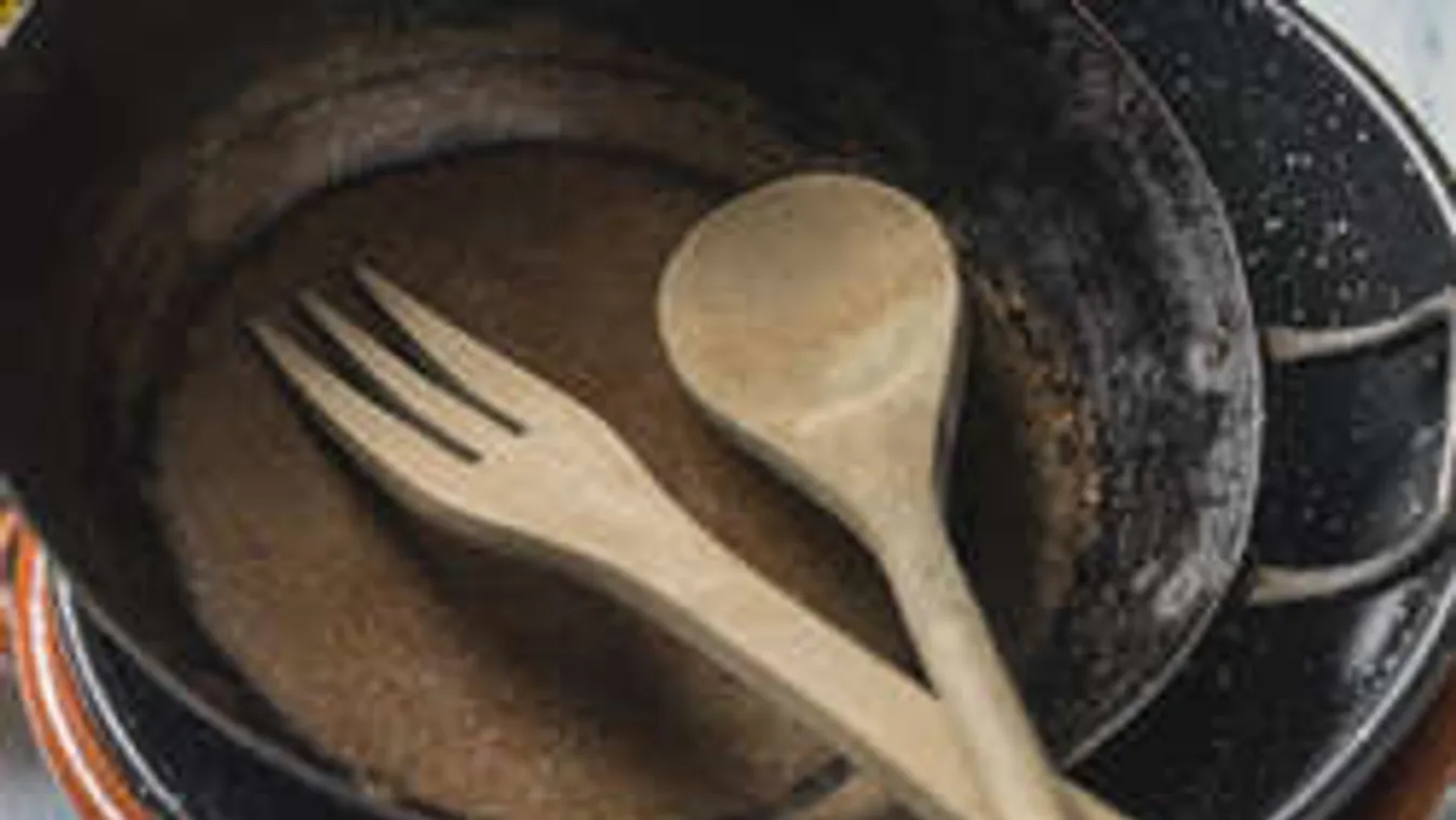 A nagy lábos trükk! Így lesz minden edényed olyan, mintha új lenne