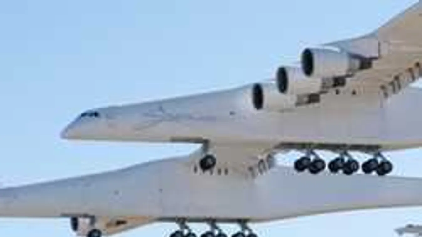 Így szállt fel először a világ legnagyobb repülőgépe! - videó