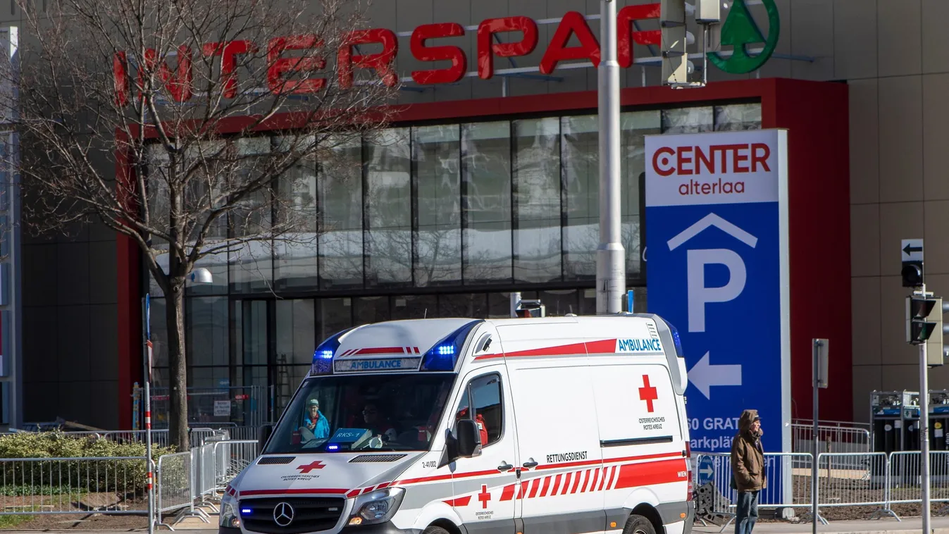 Egy osztrák mentőautóból ugrott ki a 21 éves fertőzött migráns