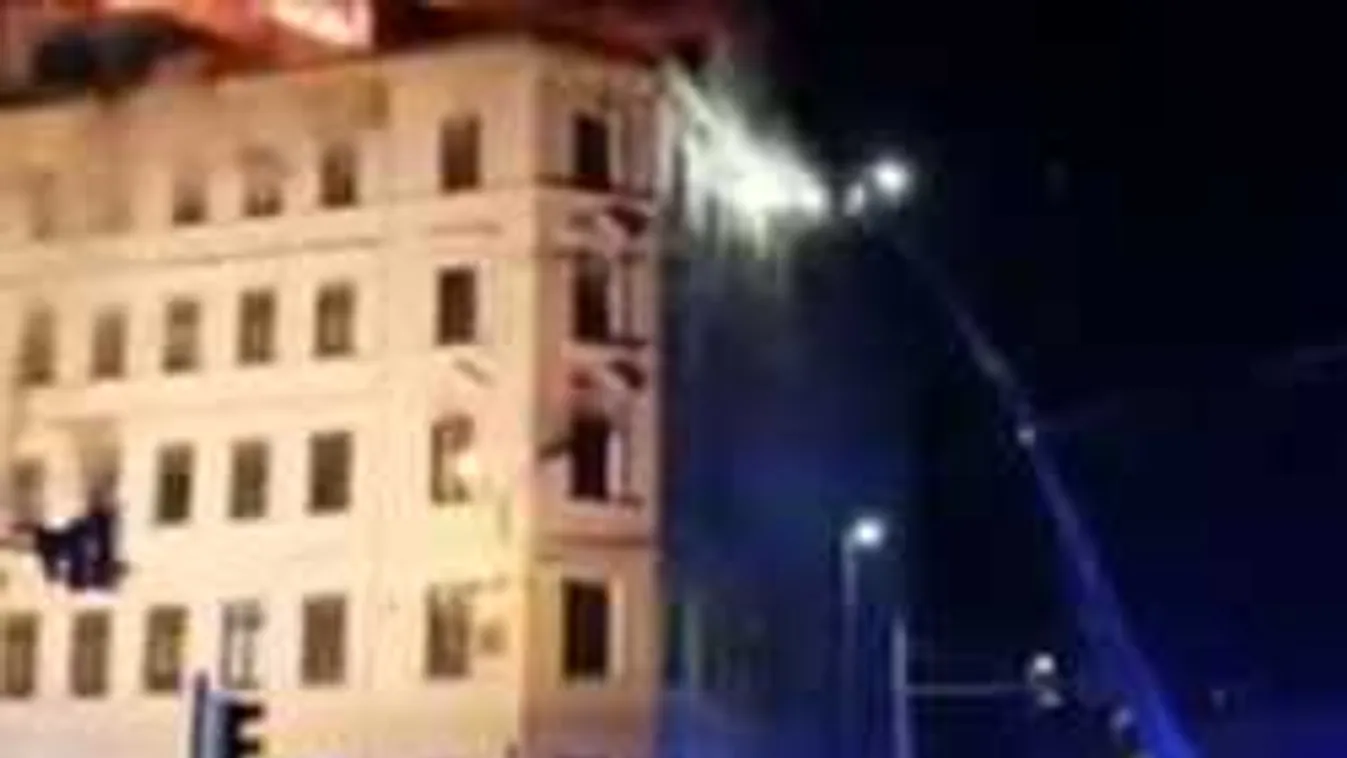 Gyújtogatott a szír migráns, az emberek a tetőről ugráltak le