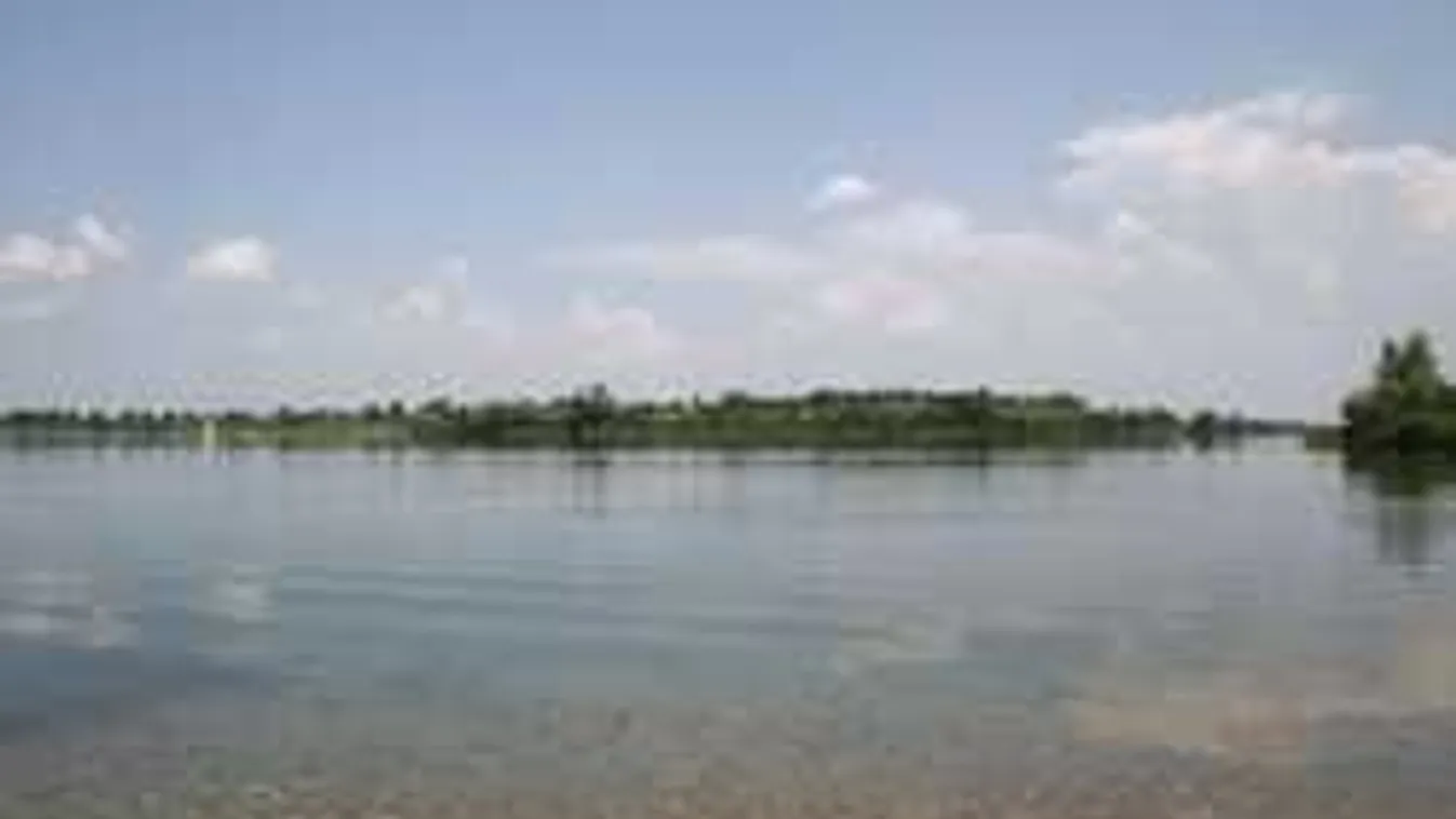 Dráma a nyékládházi haláltónál: Anya és fia próbálta kihúzni apát és lányát a süllyedő autóból