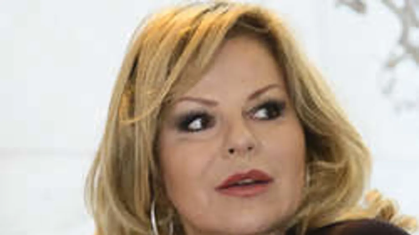 Iszonyatos pánik tört Balázs Klárira!