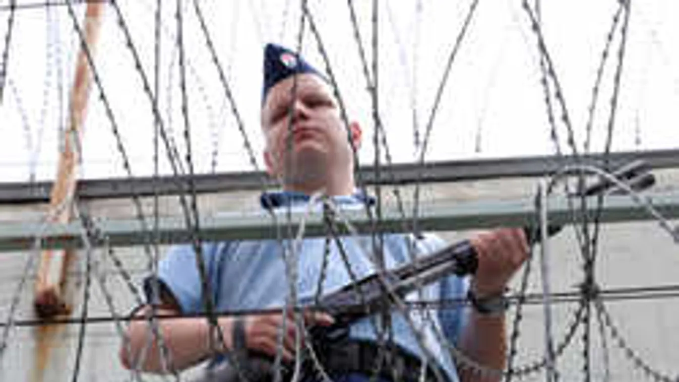 Levizsgáztak az új börtönőrök