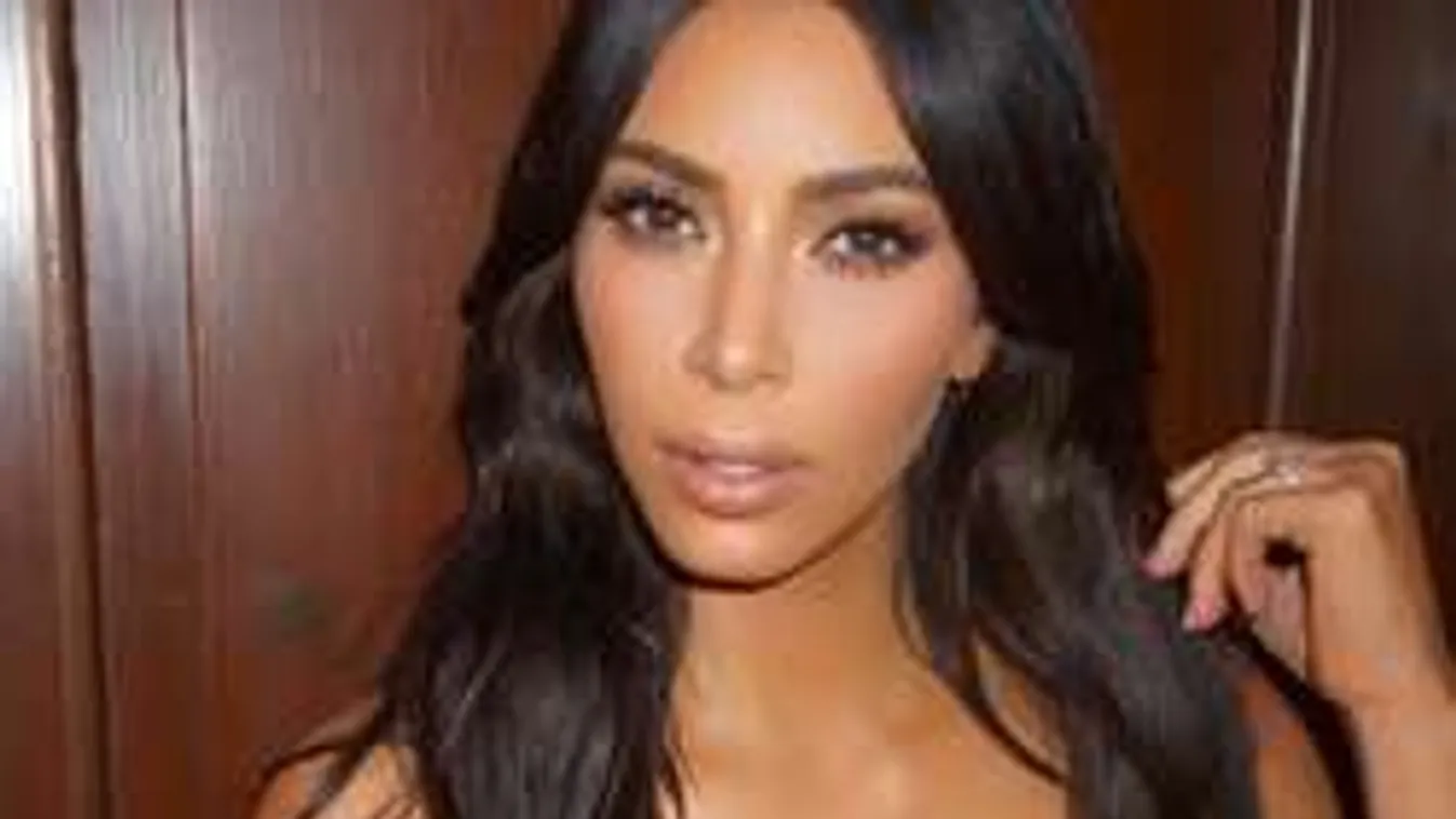 A sztárvilág leghíresebb feneke csak átverés lenne?