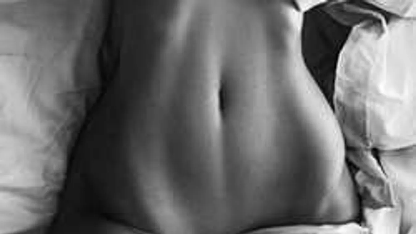 Művészi videón mutatták meg, milyen csodás is a meztelen női test