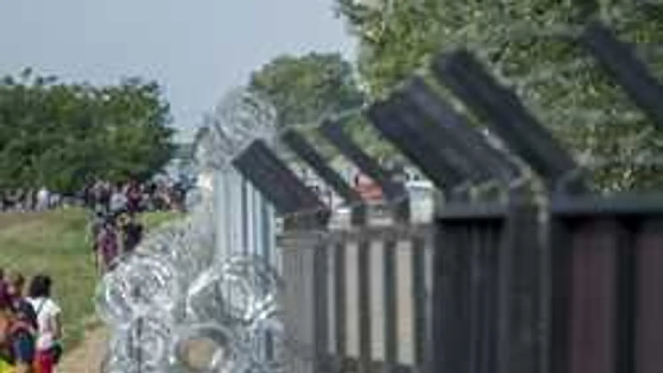 Feszült a helyzet a magyar határon, újabb migránsrohamot vertek vissza