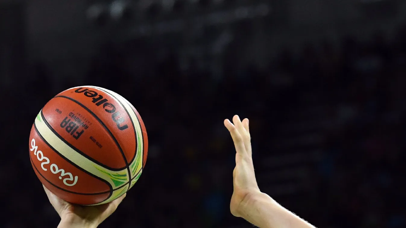 Koronavírus: Djokovics megfertőzhette a világsztár kosarast