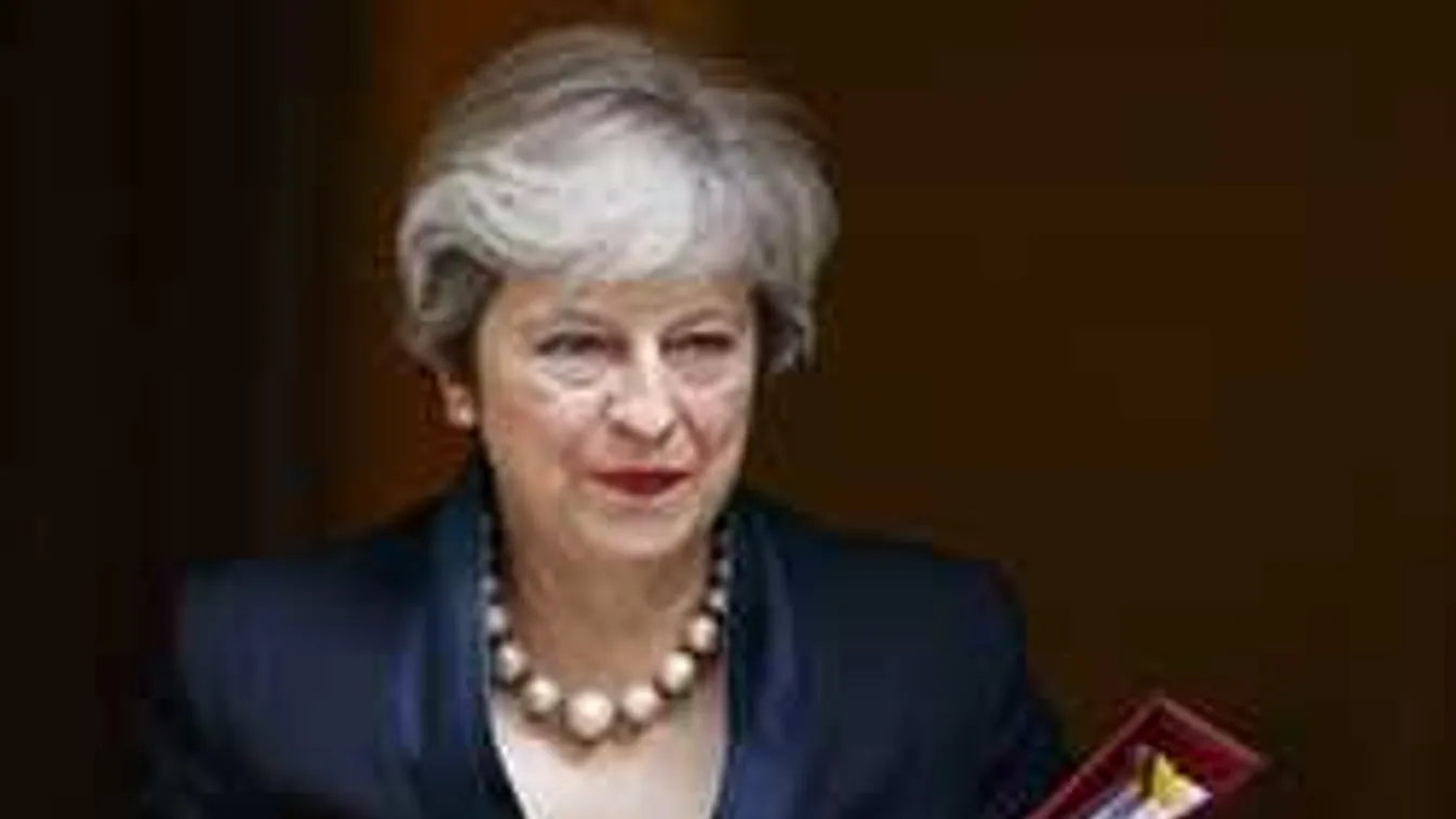 Theresa May: vér tapadhat a kemény Brexitet támogató vezetők kezéhez