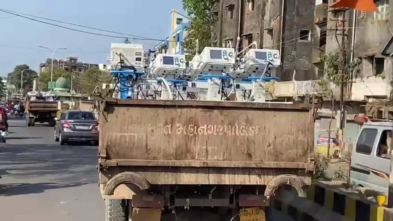 Döbbenet: kukásautón szállítottak lélegeztetőgépeket a kórházaknak