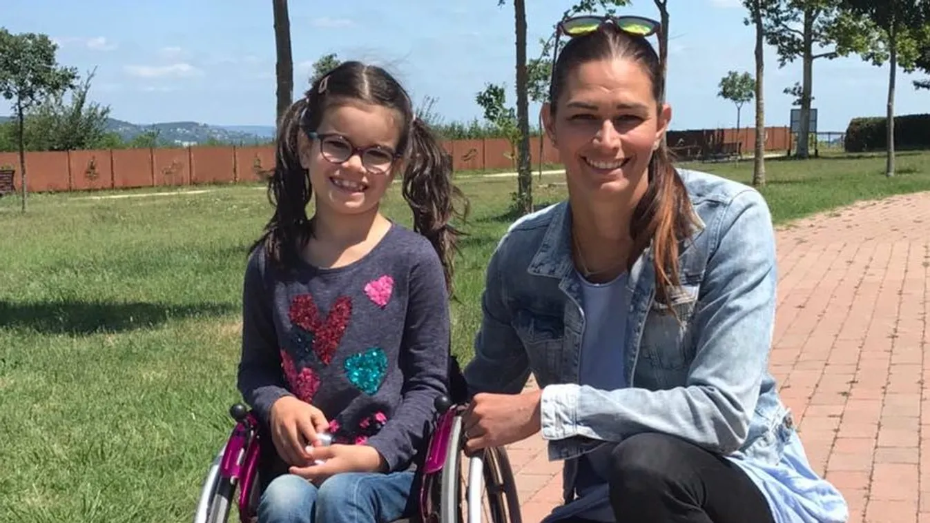 Különleges kezelés, géppel sétálhat Drávucz Rita kislánya